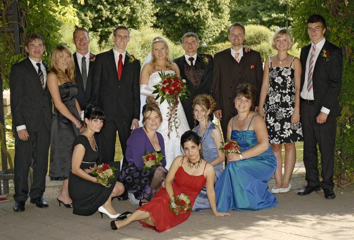 Gruppenfoto der Hochzeitsgäste